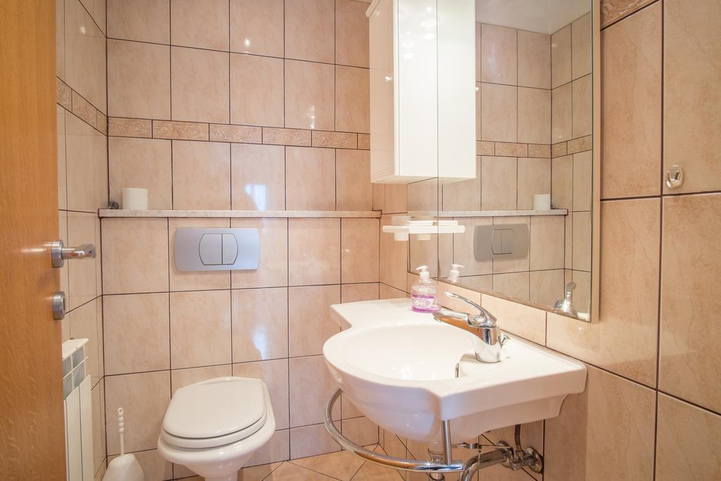 Pinezići Apartments Jenny מראה חיצוני תמונה