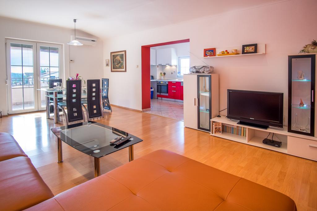 Pinezići Apartments Jenny מראה חיצוני תמונה