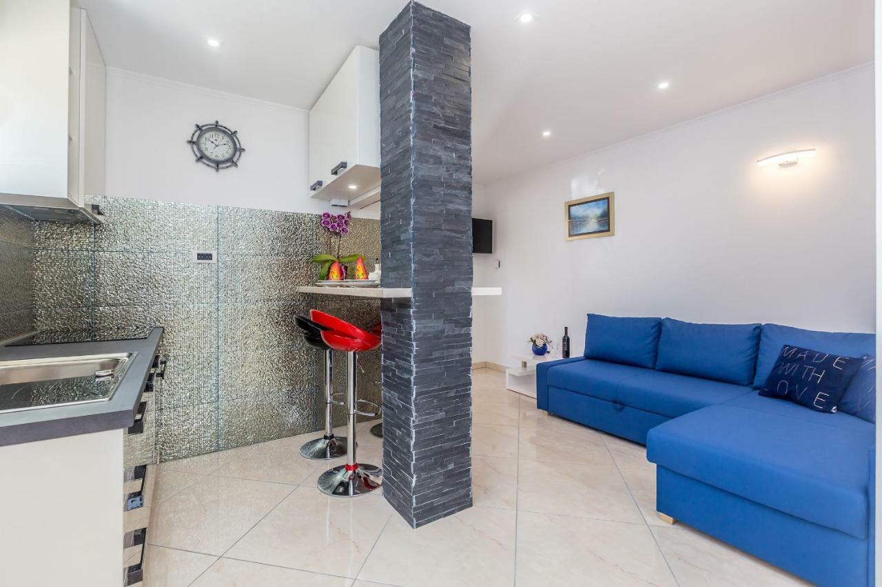 Pinezići Apartments Jenny מראה חיצוני תמונה